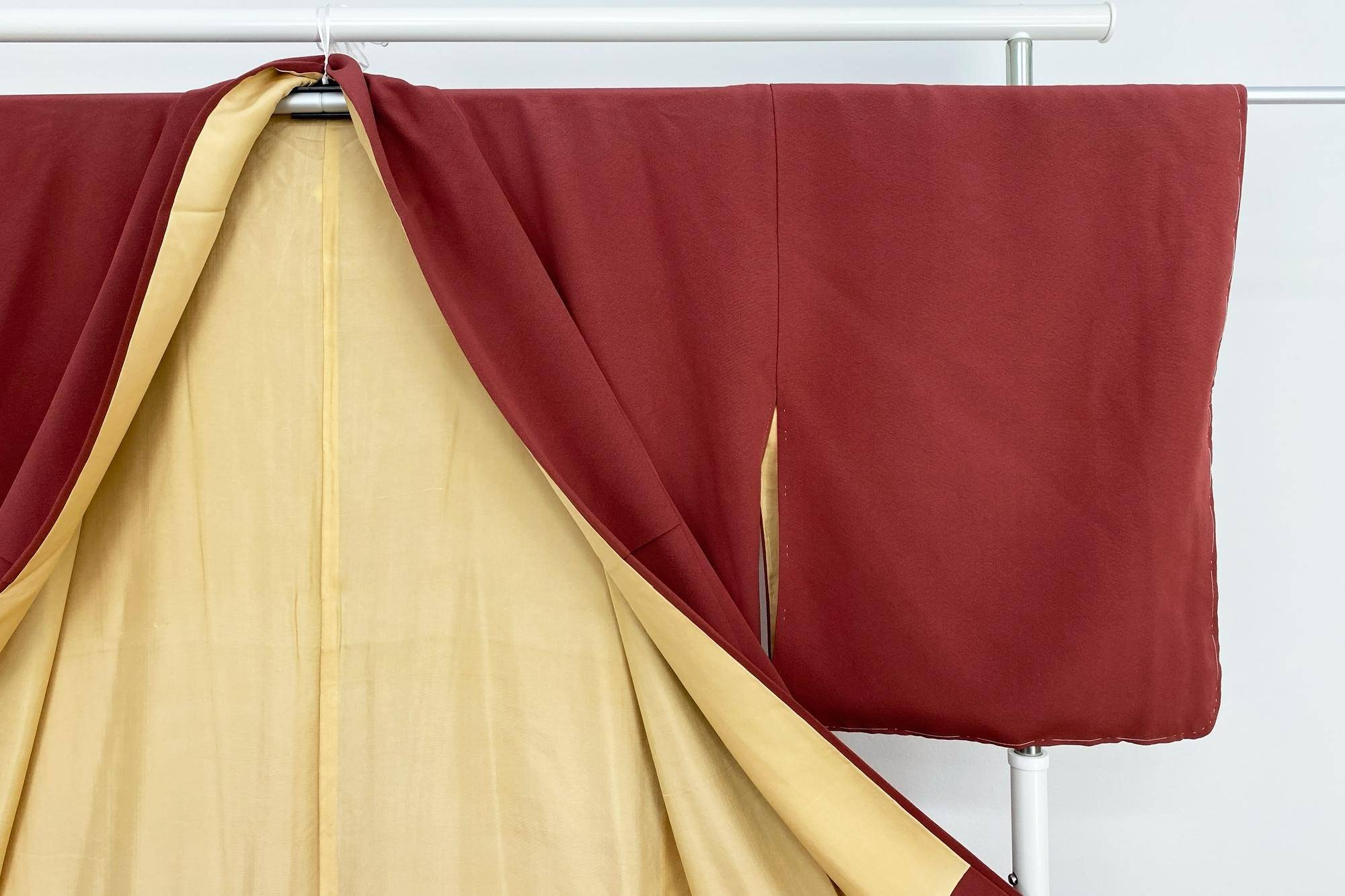 Czym wykończyć dół firanki aby wyglądała elegancko?